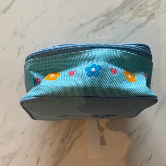 VINTAGE 1995 BRAND NEW HELLO KITTY MAKE UP NURSE POUCHES (SET OF 2) - Picture 4 of 14